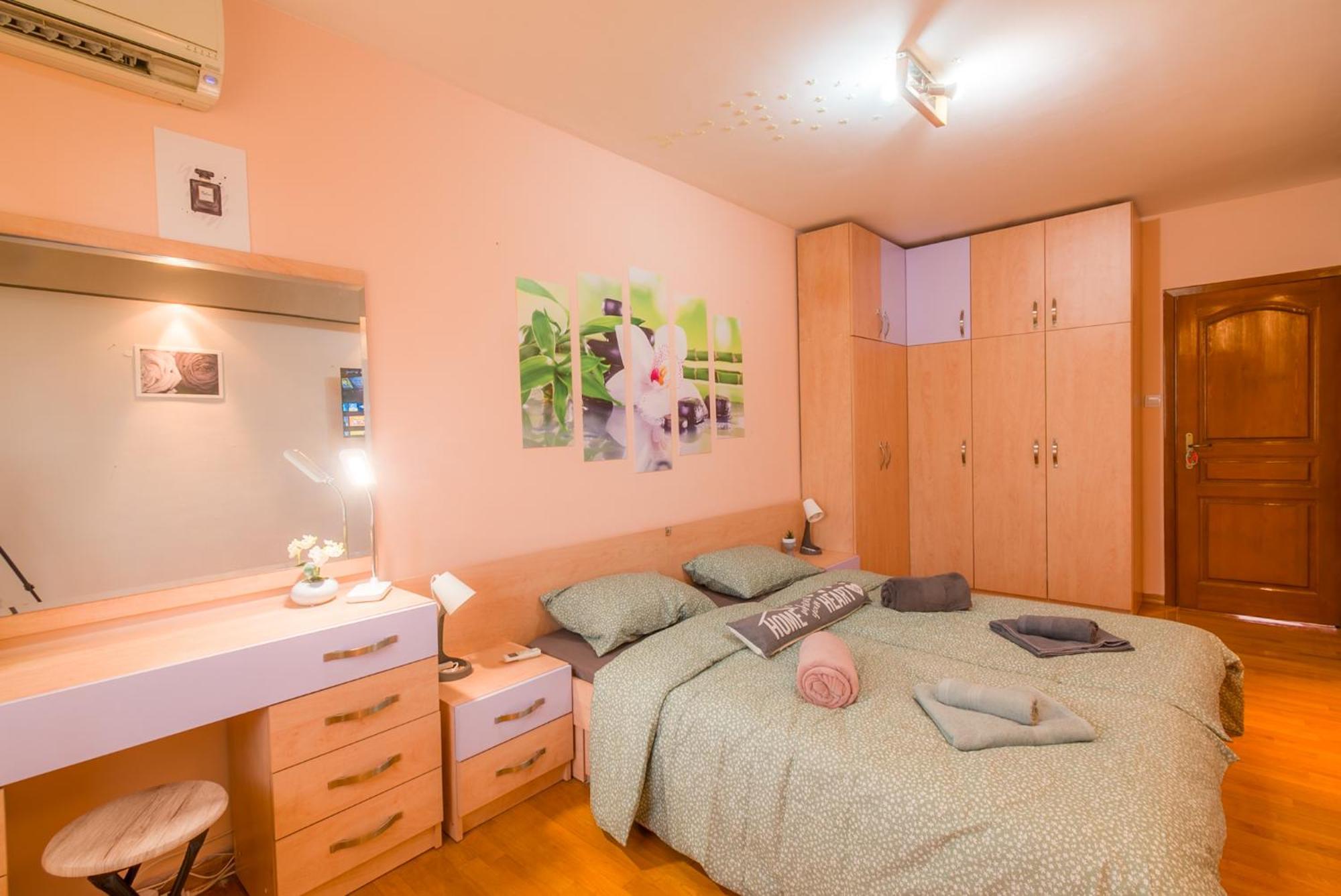 Top Center Spacious Apartment With Ac And Free Underground Parking Sofia Buitenkant foto